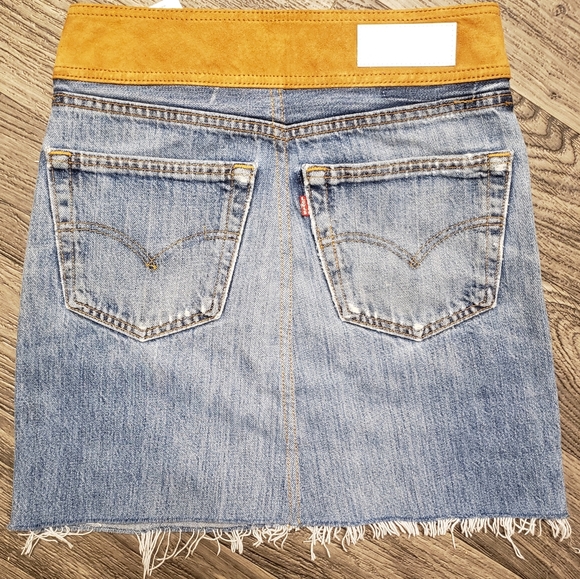 LEVI'S RE/DONE Denim Skirt with Faux Leather Buckle Belt Waist | Size 24 | NWT'S - Picture 2 of 12